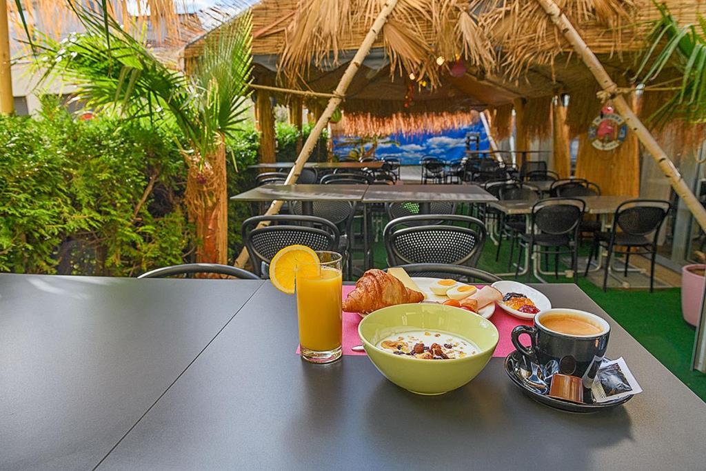 Hotel Des Alpes Bulle Center מראה חיצוני תמונה